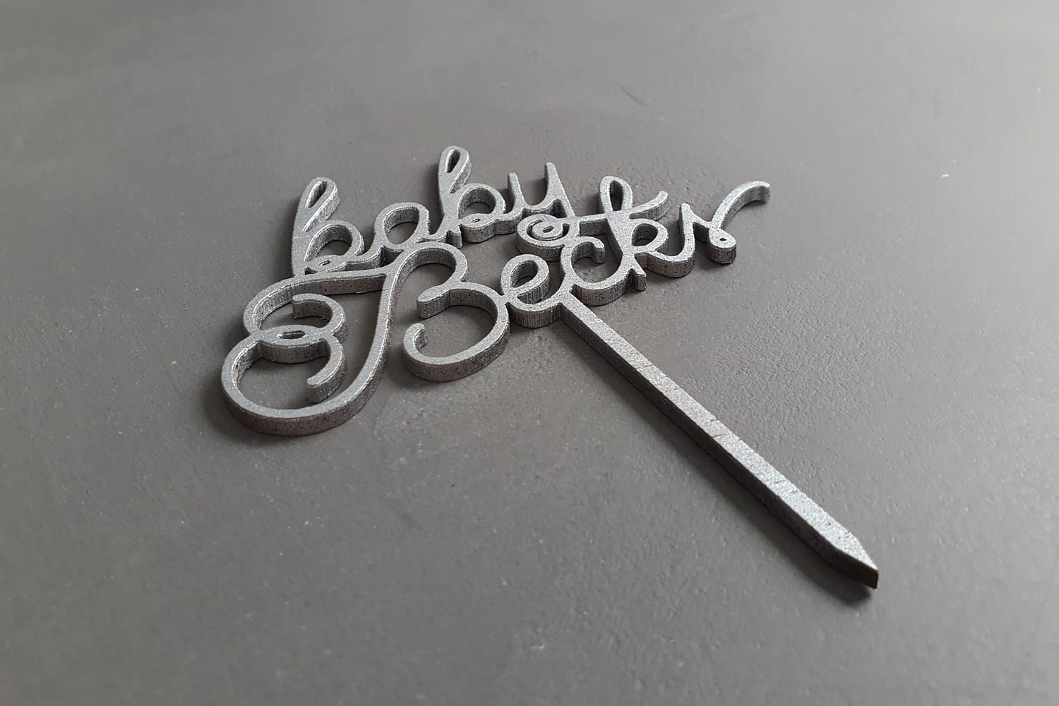 Taarttopper baby '(achter)naam' voor gender reveal party of geboortetaart - Afbeelding 4
