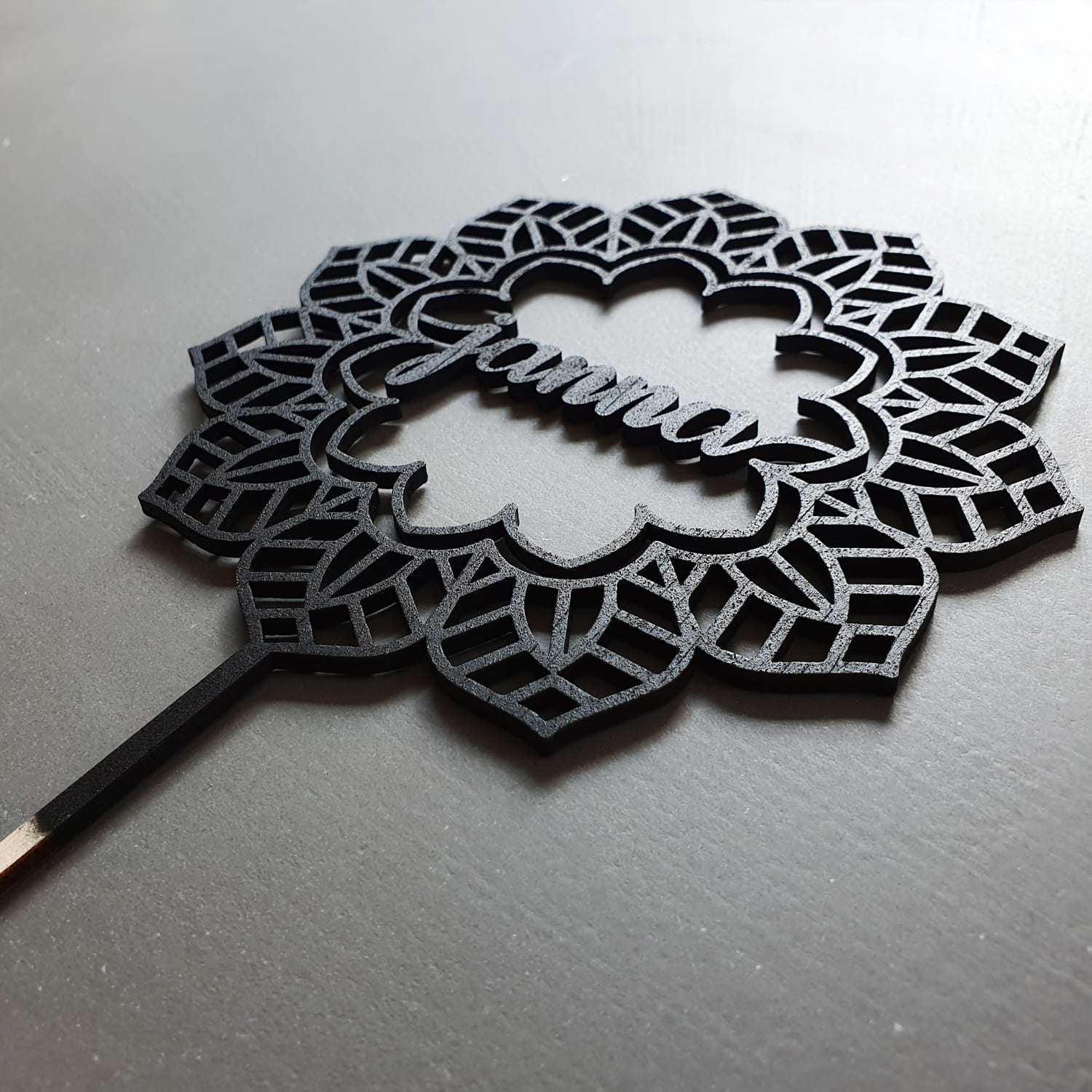 Cake topper: mandala met naam naar keuze - Afbeelding 2