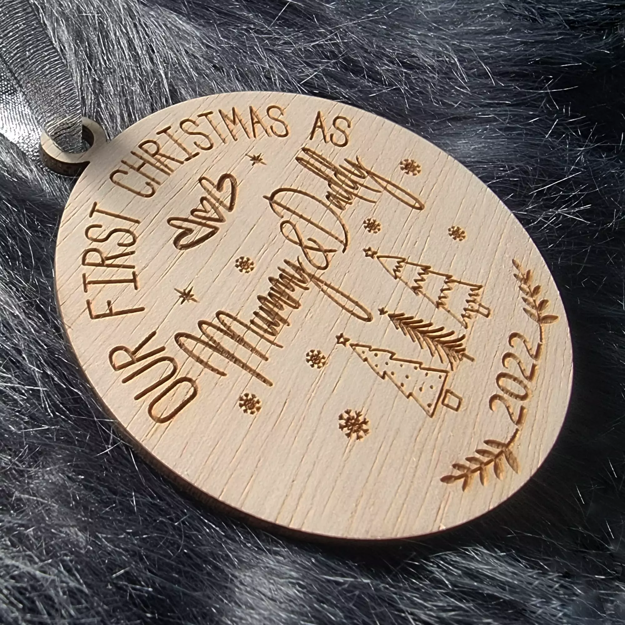 Houten kersthanger 'mommy & daddy' voor kersverse papa en mama - Afbeelding 2