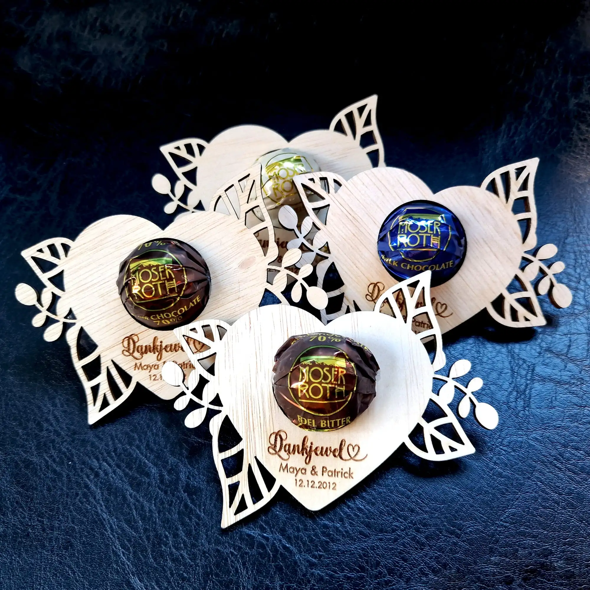 Bedankje bruiloft: houten hartje met chocolade - Afbeelding 2