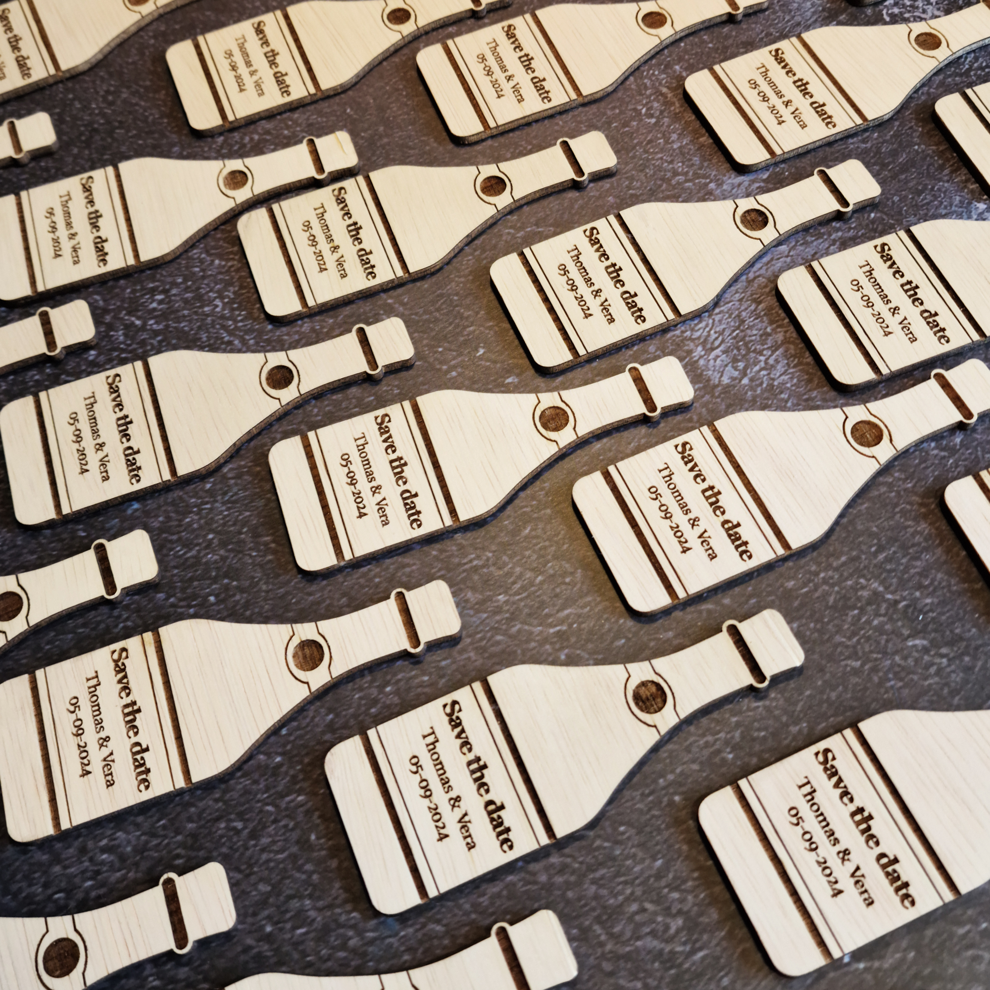 Save the Date kaartje Champagne fles 10 stuks - Afbeelding 2