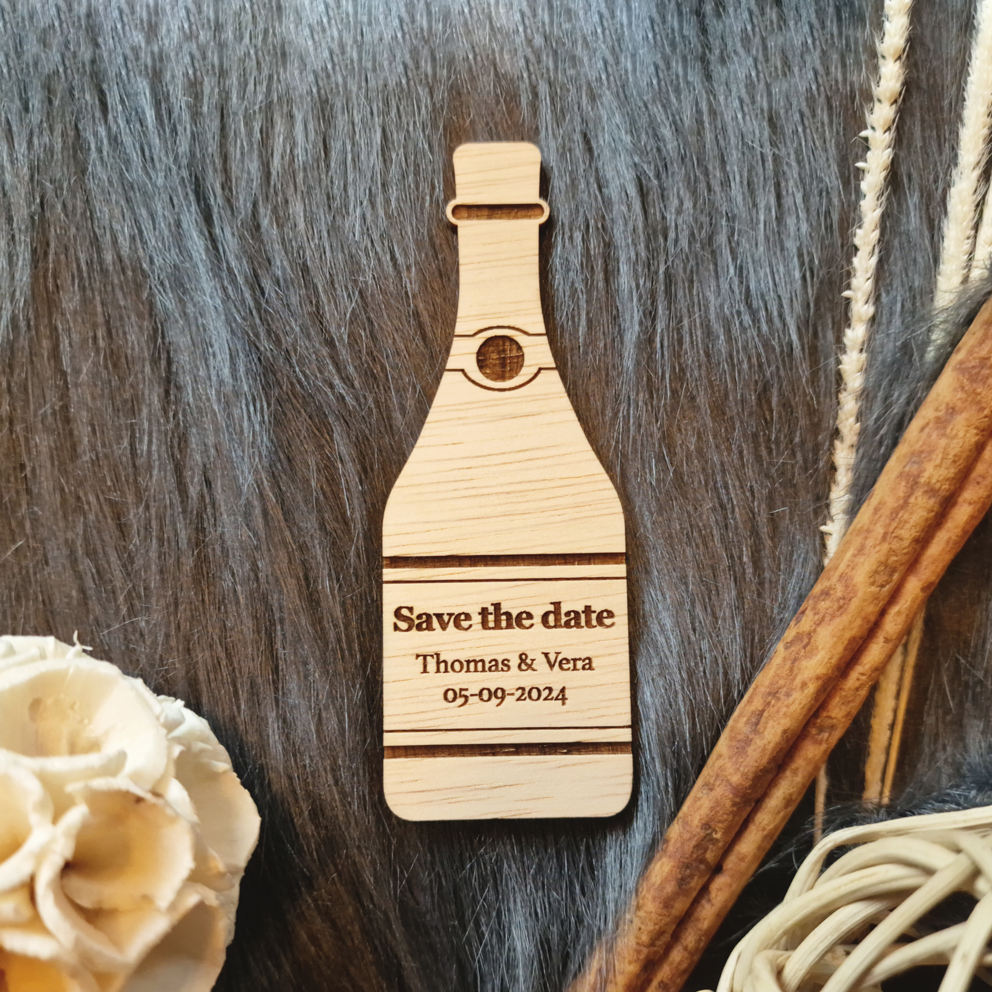 save the date champagne fles