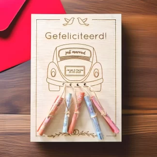 Bruiloft houten kaart: op originele manier geld cadeau geven